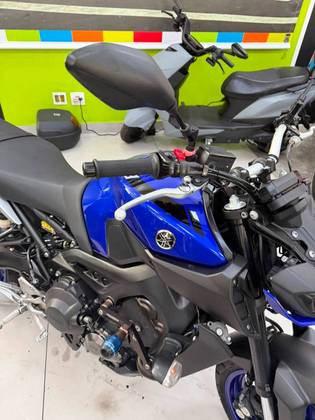YAMAHA MT-09 